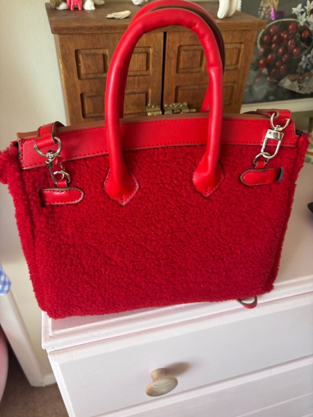 Jellykin Tomato Red Boucle Midi (10 Inch) Bag - Picture 3 of 11